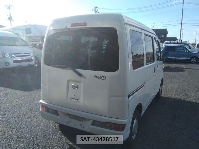Daihatsu HIJET CARGO 2018-11 4945354-6