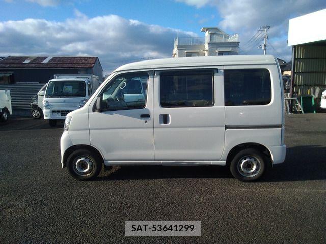 Daihatsu HIJET CARGO 2017-12 4945360-4