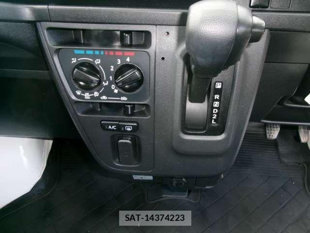 Daihatsu HIJET CARGO 2020-11 6304453-9