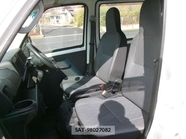 Daihatsu HIJET CARGO 2018-09 6304452-11