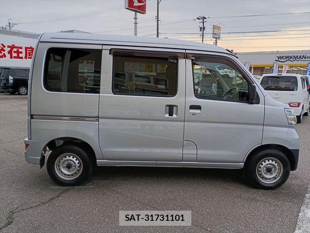 Daihatsu HIJET CARGO 2021-02 6691047-3