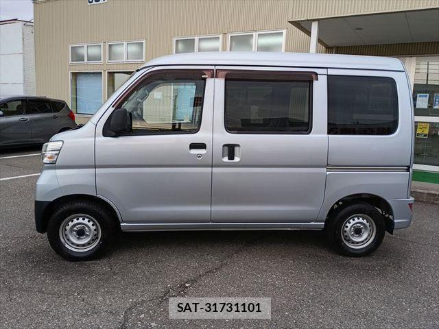 Daihatsu HIJET CARGO 2021-02 6691047-4