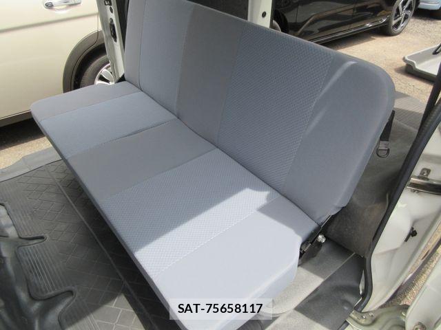 Daihatsu HIJET CARGO 2012-07 6815249-23