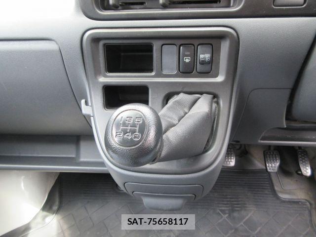 Daihatsu HIJET CARGO 2012-07 6815249-7