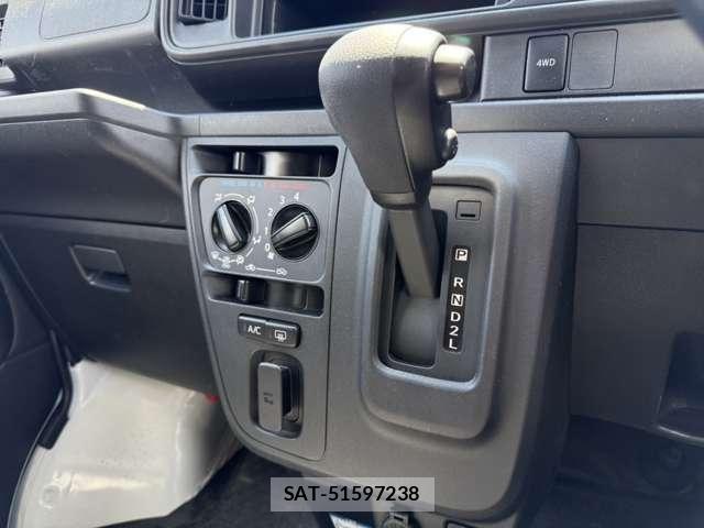 Daihatsu HIJET CARGO 2020-04 6906150-27