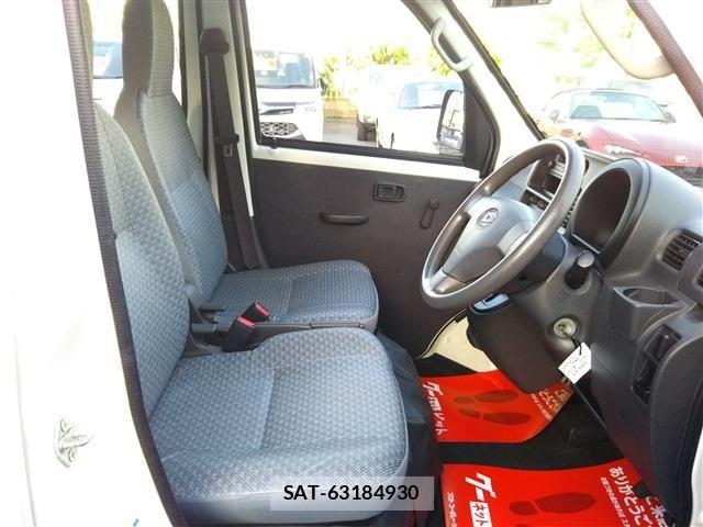 Daihatsu HIJET CARGO 2016-07 6994076-9