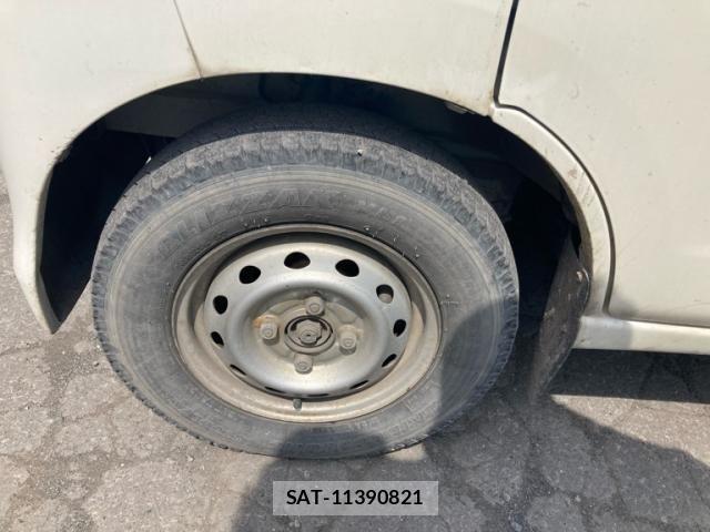 Daihatsu HIJET CARGO 2012-06 7058818-12