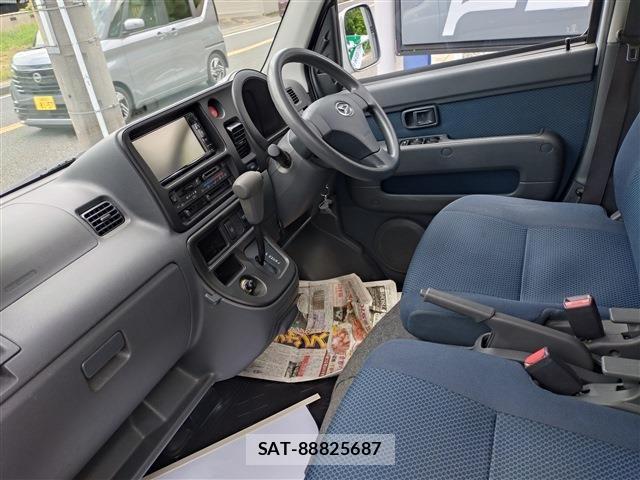 Daihatsu HIJET CARGO 2017-04 7219457-1