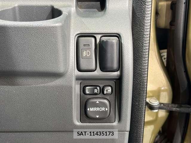 Daihatsu HIJET CARGO 2015-06 7251006-28