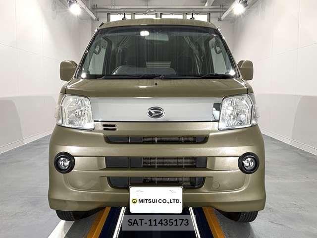 Daihatsu HIJET CARGO 2015-06 7251006-2