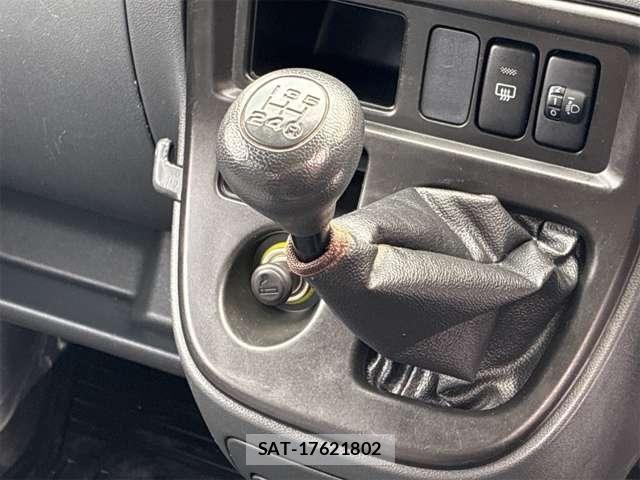 Daihatsu HIJET CARGO 2014-05 7251005-28