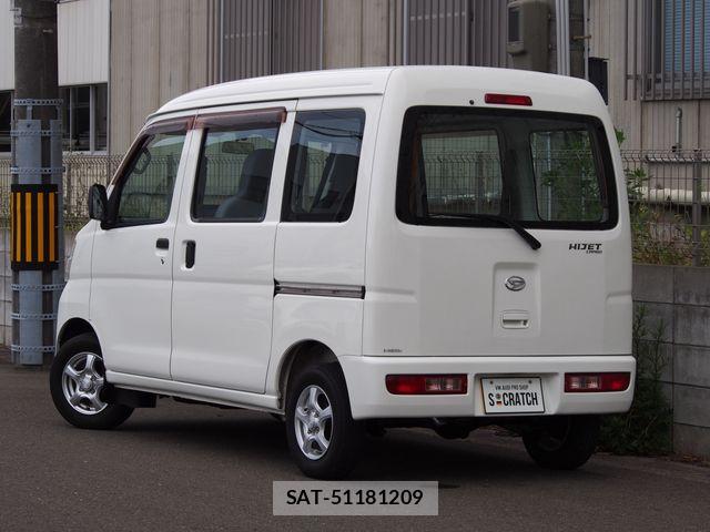 Daihatsu HIJET CARGO 2016-08 7358048-2