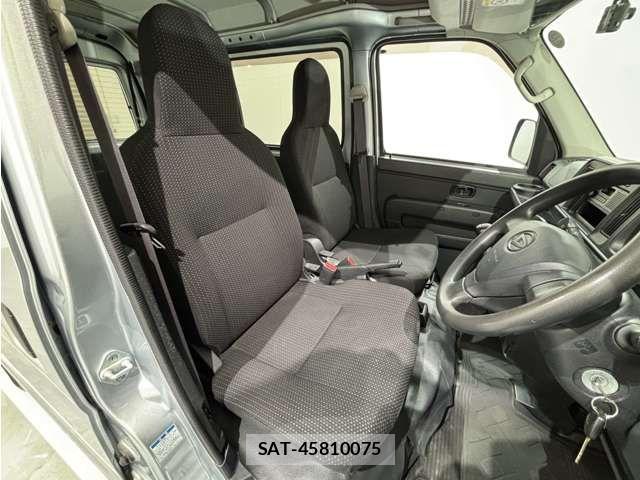 Daihatsu HIJET CARGO 2018-03 7358050-10