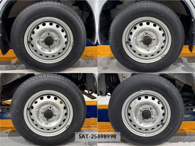 Daihatsu HIJET CARGO 2014-02 7358051-24