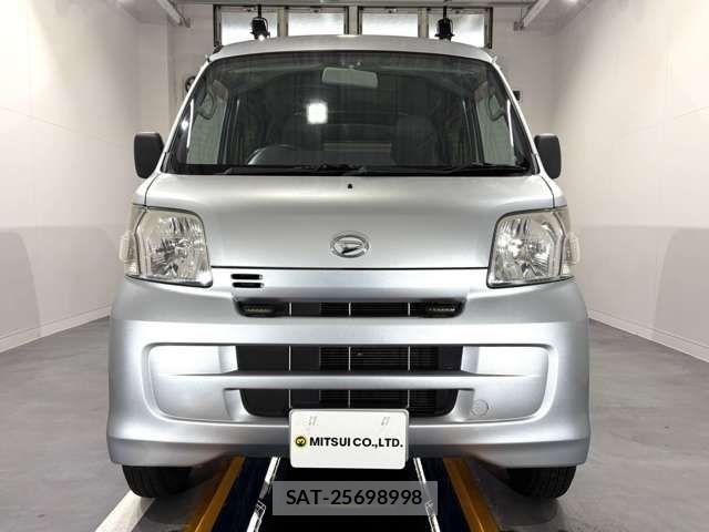 Daihatsu HIJET CARGO 2014-02 7358051-2