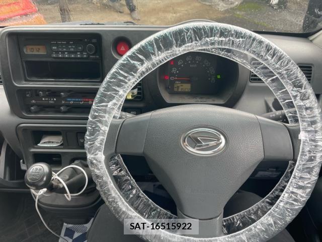 Daihatsu HIJET CARGO 2012-06 7358054-9