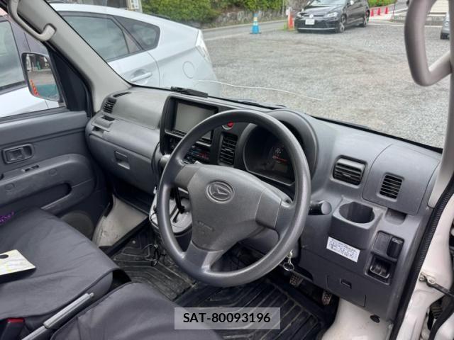 Daihatsu HIJET CARGO 2014-07 7358058-12