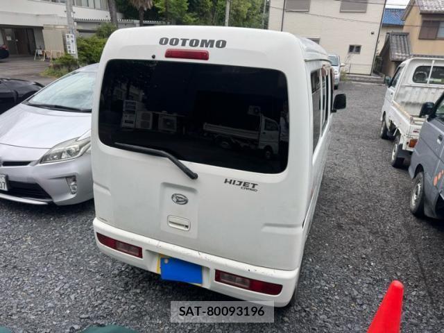 Daihatsu HIJET CARGO 2014-07 7358058-2