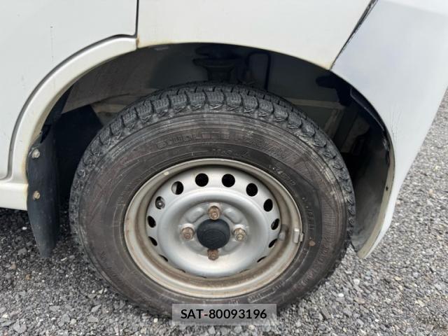 Daihatsu HIJET CARGO 2014-07 7358058-4