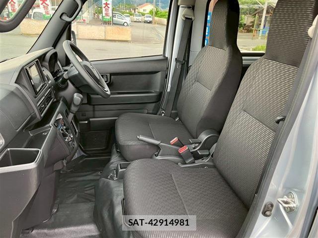 Daihatsu HIJET CARGO 2022-05 7392341-12