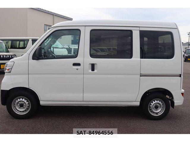 Daihatsu HIJET CARGO 2022-04 7392339-1