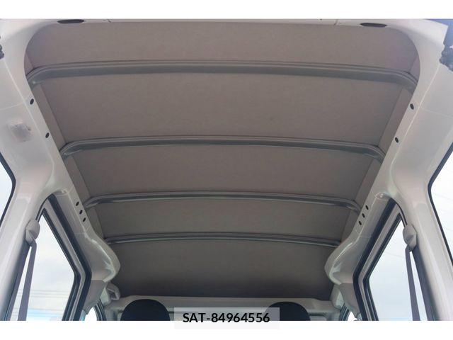 Daihatsu HIJET CARGO 2022-04 7392339-24