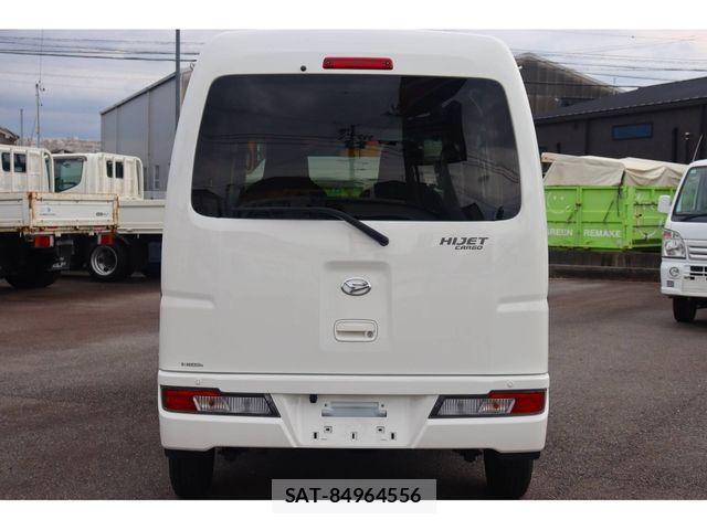 Daihatsu HIJET CARGO 2022-04 7392339-3