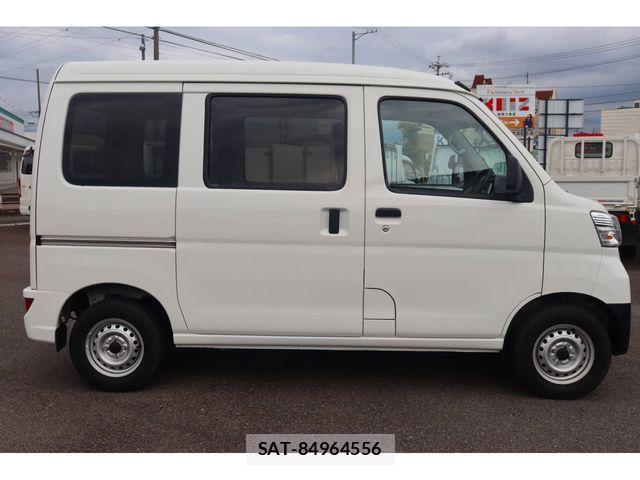 Daihatsu HIJET CARGO 2022-04 7392339-5