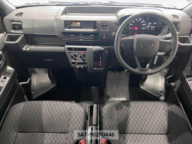 Daihatsu HIJET CARGO 2023-11 7500861-2