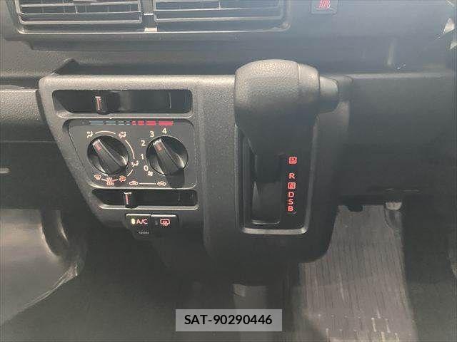 Daihatsu HIJET CARGO 2023-11 7500861-29