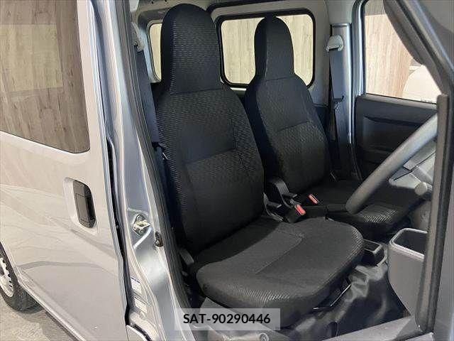 Daihatsu HIJET CARGO 2023-11 7500861-3