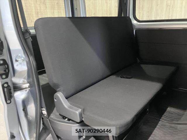 Daihatsu HIJET CARGO 2023-11 7500861-4