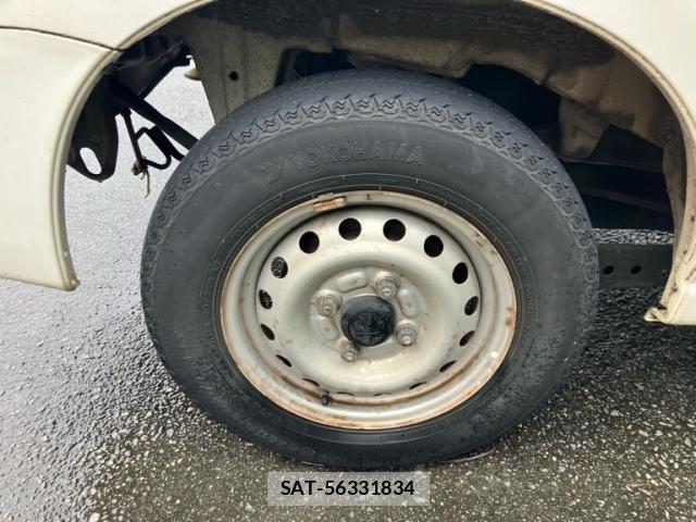 Daihatsu HIJET CARGO 2015-04 7562223-5
