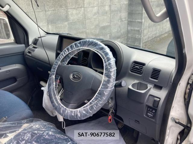 Daihatsu HIJET CARGO 2016-09 7616970-10
