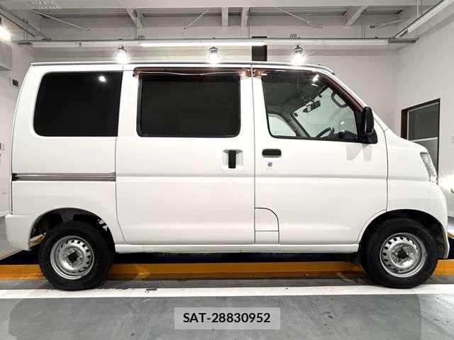 Daihatsu HIJET CARGO 2014-06 7723988-8