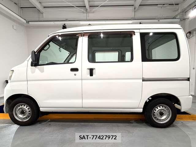 Daihatsu HIJET CARGO 2016-06 7723989-4