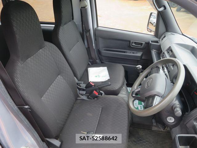 Daihatsu HIJET CARGO 2022-07 7902701-9