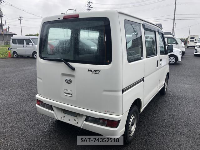 Daihatsu HIJET CARGO 2018-05 7979433-6
