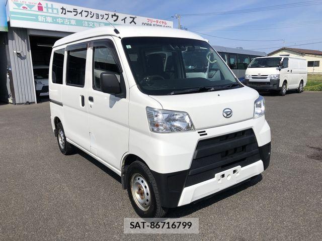 Daihatsu HIJET CARGO 2018-04 7979431-2