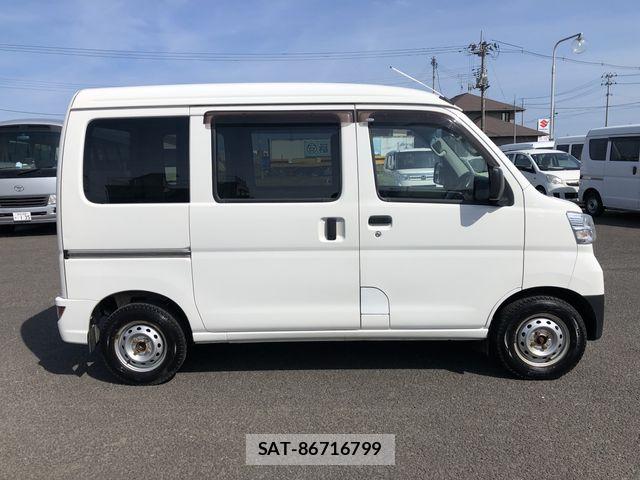 Daihatsu HIJET CARGO 2018-04 7979431-3