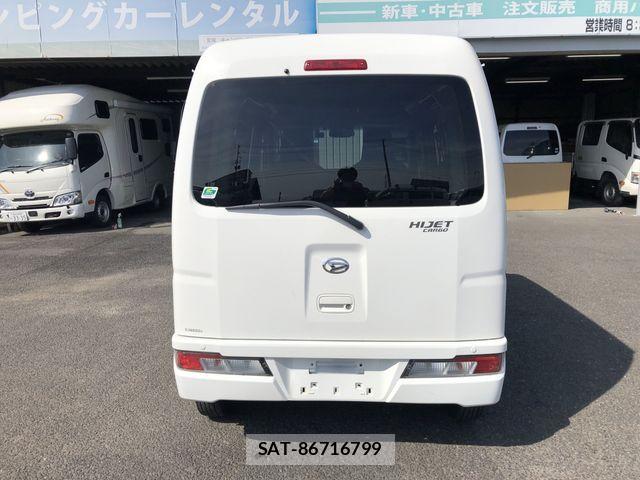 Daihatsu HIJET CARGO 2018-04 7979431-5