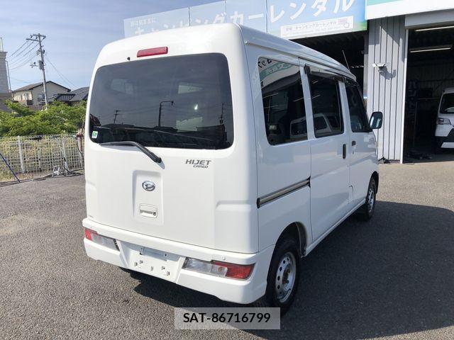 Daihatsu HIJET CARGO 2018-04 7979431-6