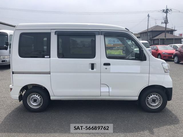 Daihatsu HIJET CARGO 2020-05 7979432-3