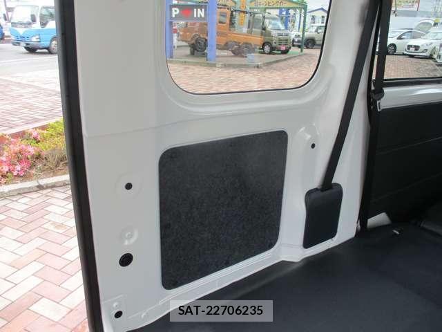 Daihatsu HIJET CARGO 2026-05 8035910-17