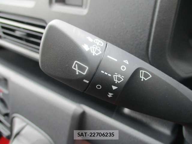Daihatsu HIJET CARGO 2026-05 8035910-26