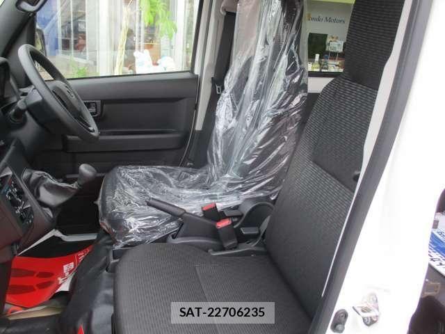 Daihatsu HIJET CARGO 2026-05 8035910-6