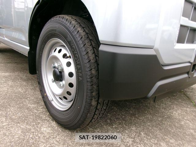 Daihatsu HIJET CARGO 2026-06 8035913-9