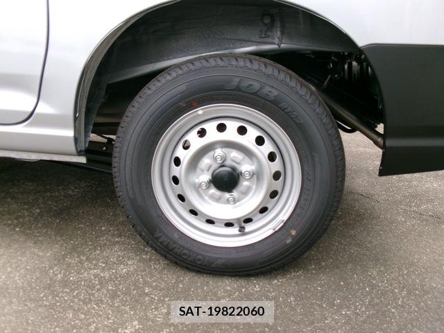 Daihatsu HIJET CARGO 2026-06 8035913-14
