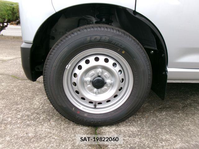 Daihatsu HIJET CARGO 2026-06 8035913-15