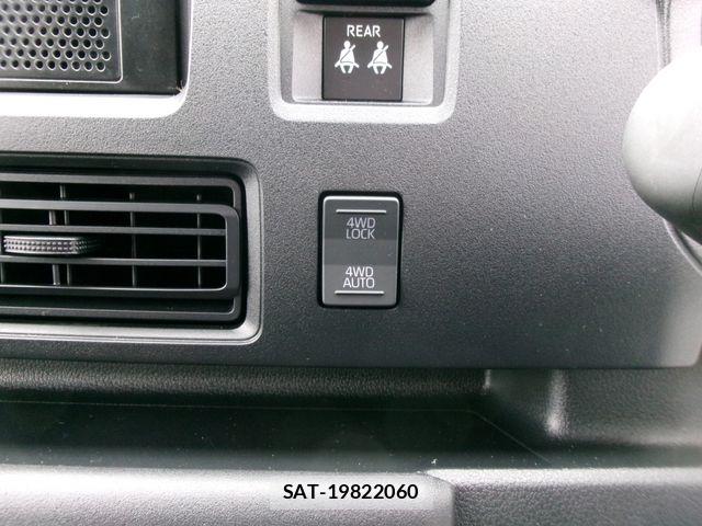 Daihatsu HIJET CARGO 2026-06 8035913-19